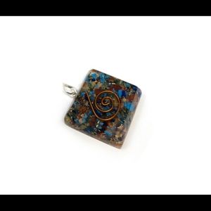 Pendant chakra square